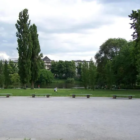 公寓 In Dargun Mit Garten, Cleaning Included Barlin